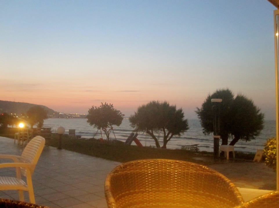 Blick von der Poolbar Hotel Ariadne Beach