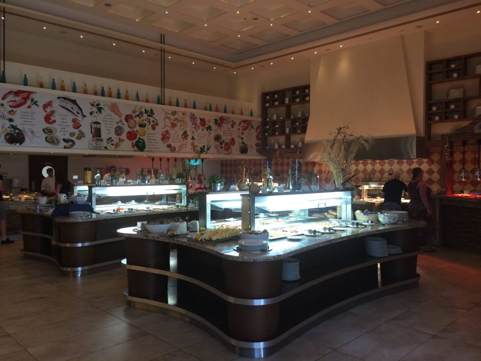 Blick in den Buffet Bereich des Lagoon Resort Hotel Kanika Olympic Bay