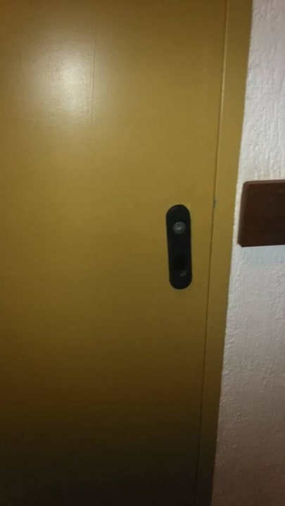 Evakuierungstür abgeschlossen und ohne Türgriff Landmar Playa La Arena