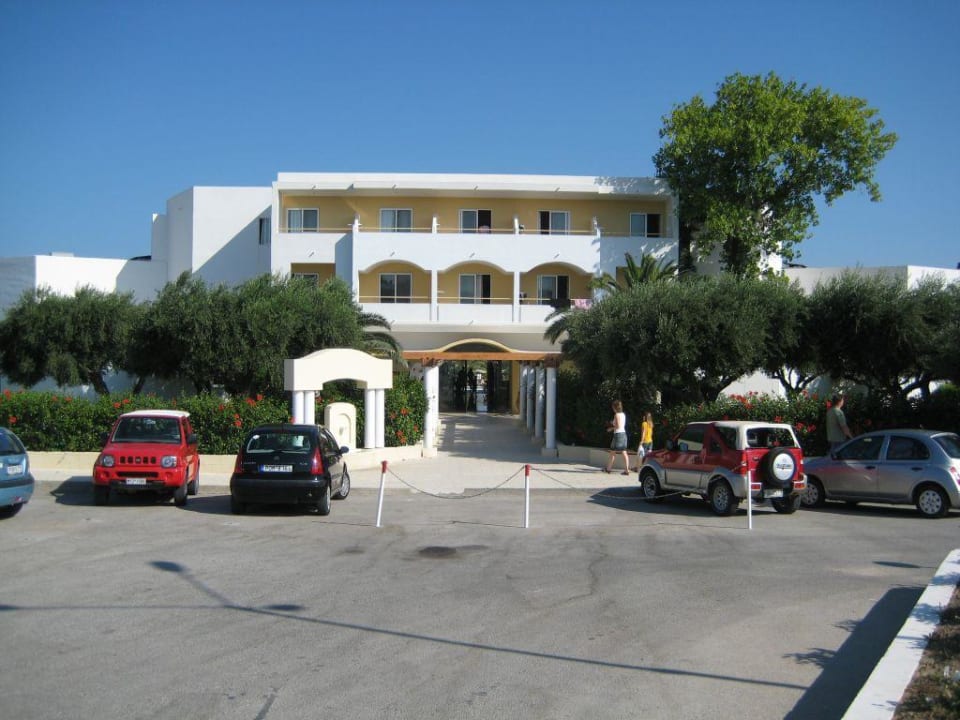 Entrance to the hotel alex beach TUI KIDS CLUB Alex Beach