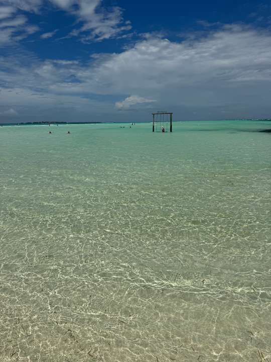 Strand Kuredu Island Resort & Spa