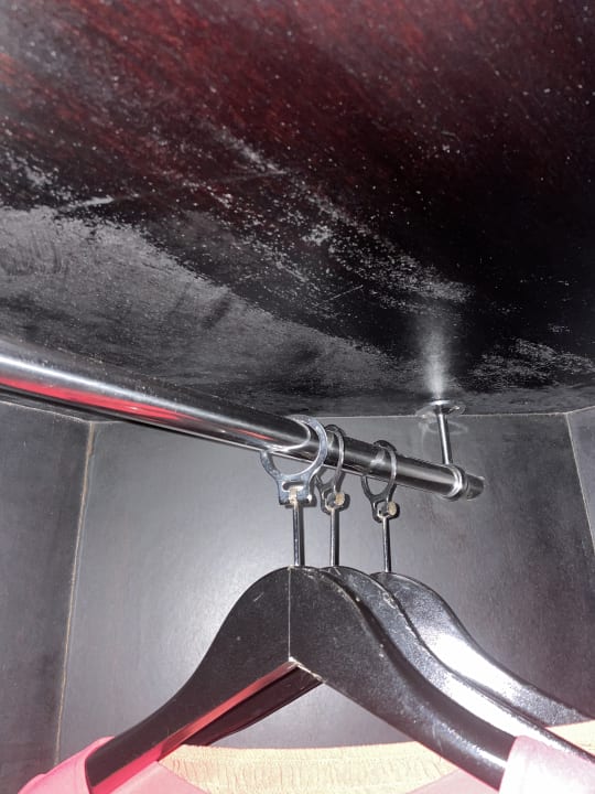 Zimmer Crystals Beach Resort Belle Mare, a member of Radisson Individuals