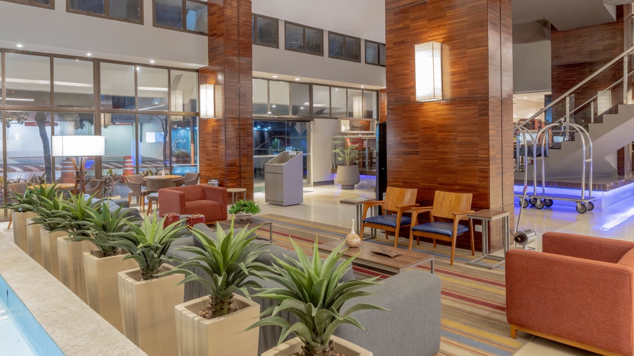 Lobby Hotel Deville Prime Cuiabá