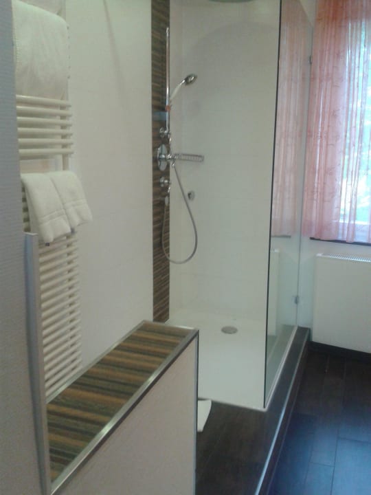 Renoviertes modernes bad Hotel Am Schloss