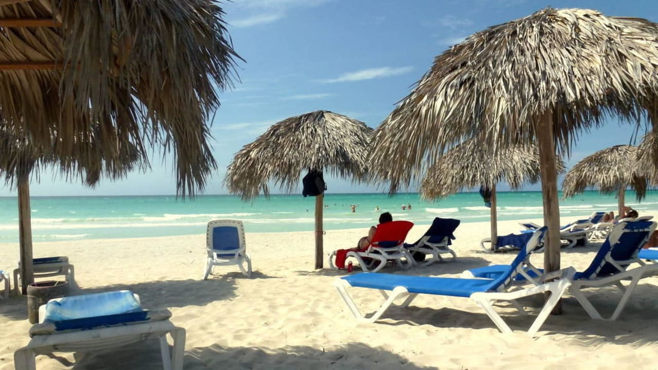 Genug Sonnenschirme für alle Iberostar Origin Taínos