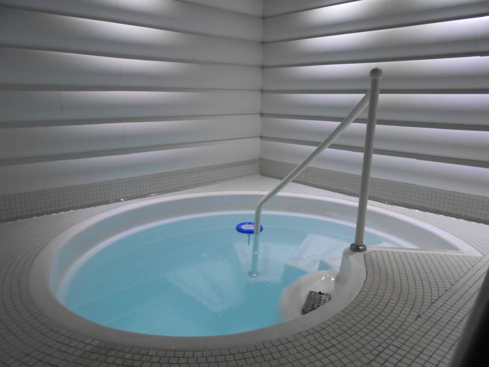 Whirlpool im Wellnessbereich Bull Dorado Beach & Spa