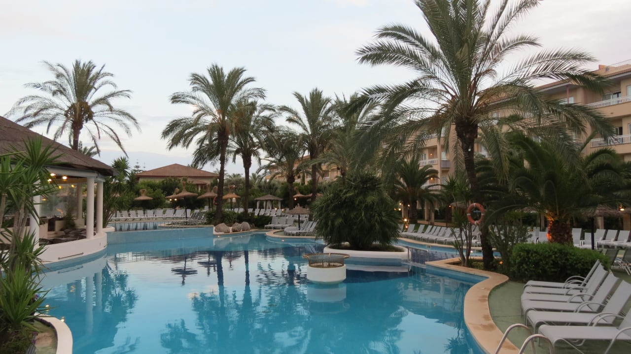 Pool Prinsotel La Dorada