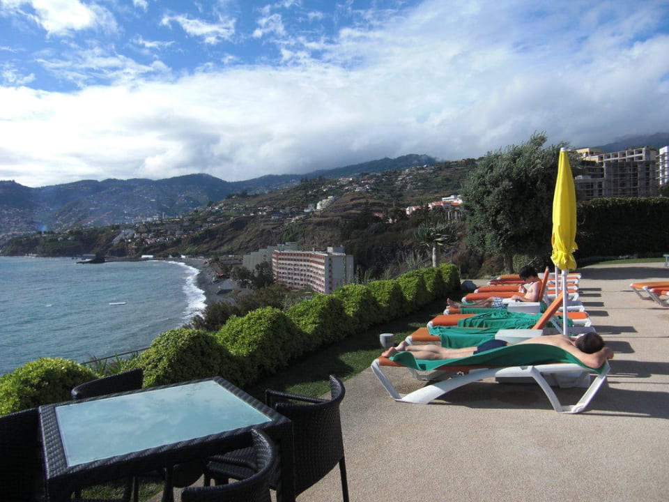 Pool mit Meeresblick Hotel Golden Residence