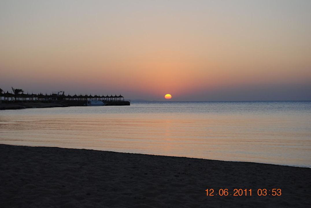 Východ slnka Pickalbatros Palace Resort