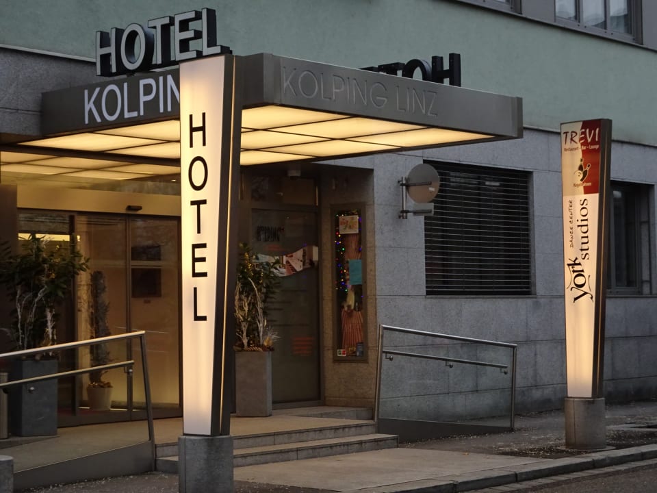 Außenansicht Stadtoase Kolping Hotel