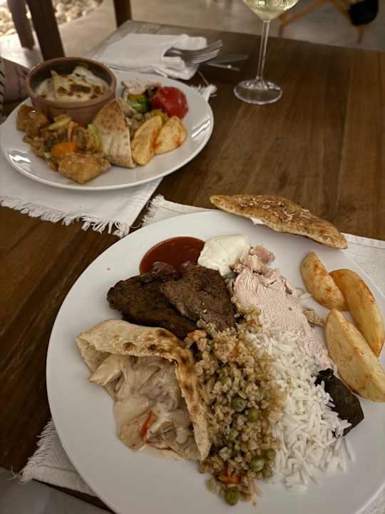 Gastro Serry Beach Resort