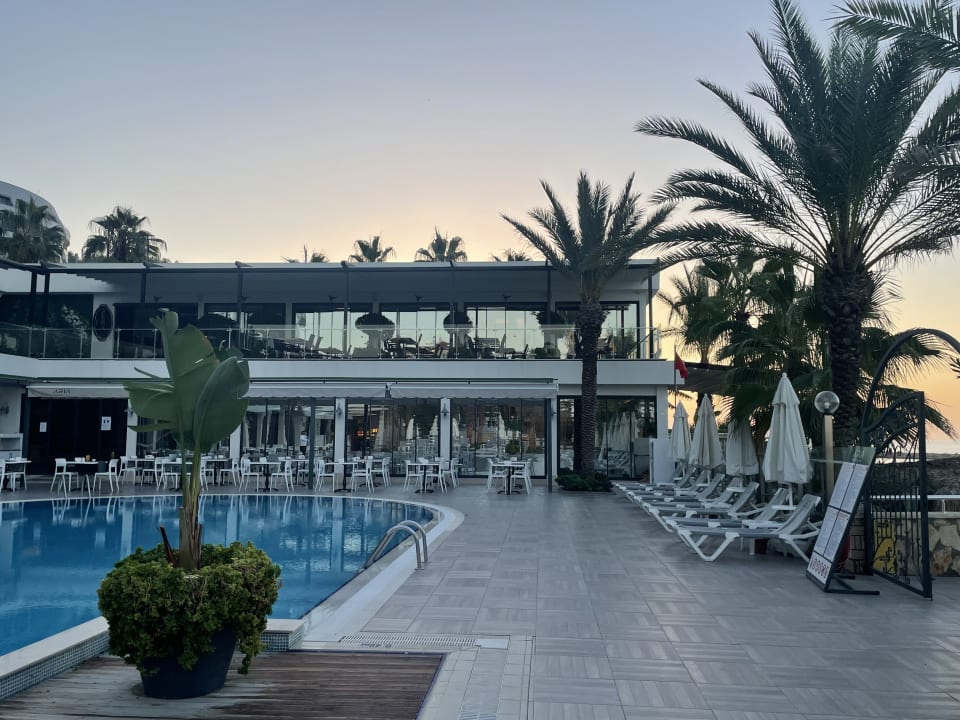 Pool Aria Resort & Spa