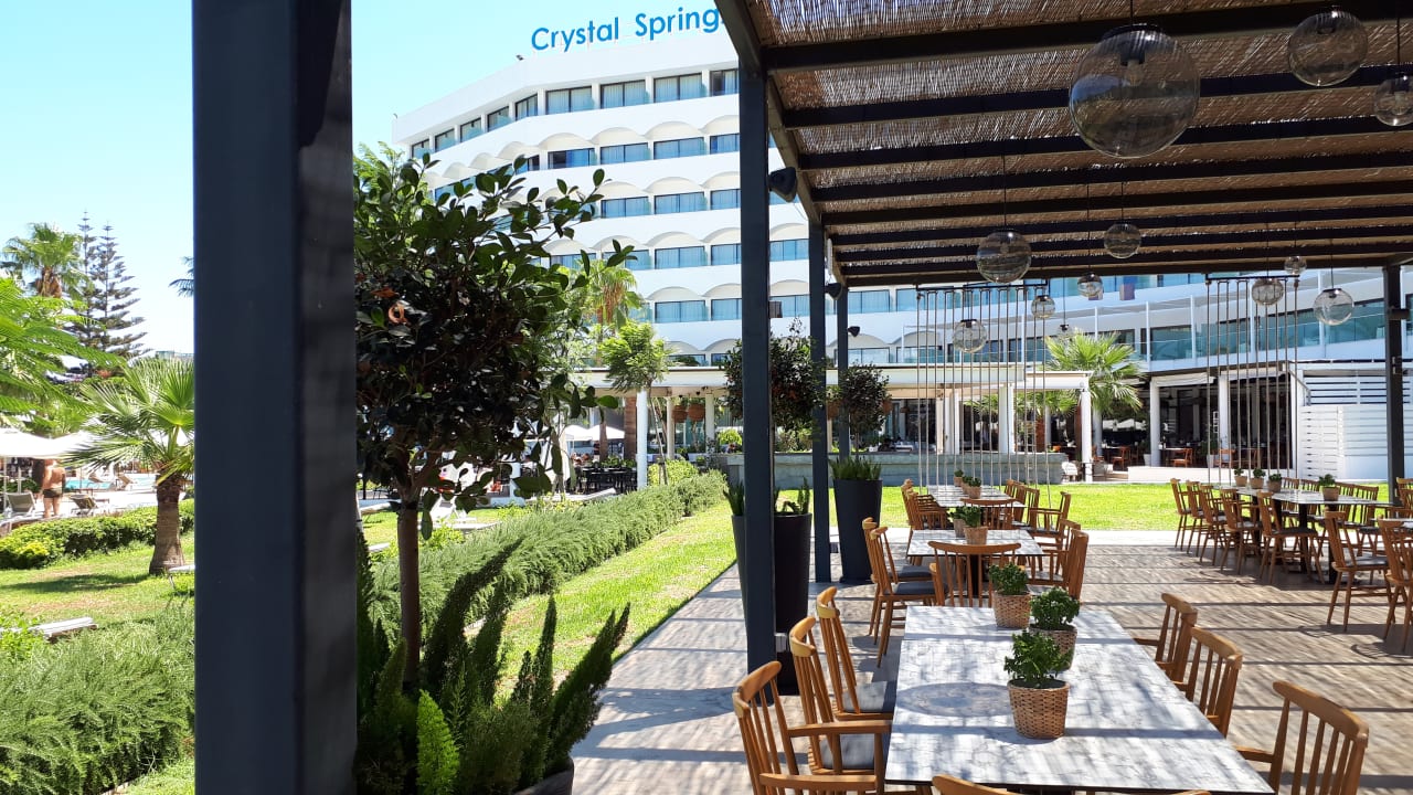 Gastro Crystal Springs Beach Hotel