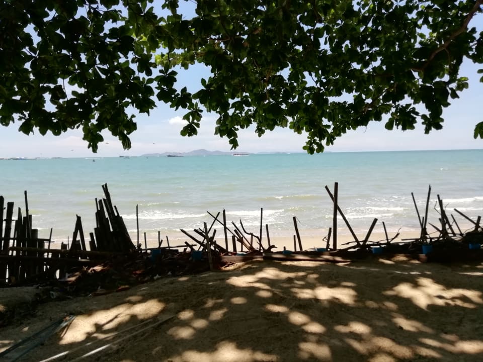 Strand Woodlands Hotel & Resort