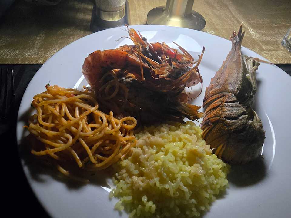 Gastro Pandanus Beach Resort & Spa