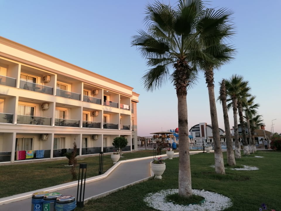 Außenansicht Hotella Resort & Spa