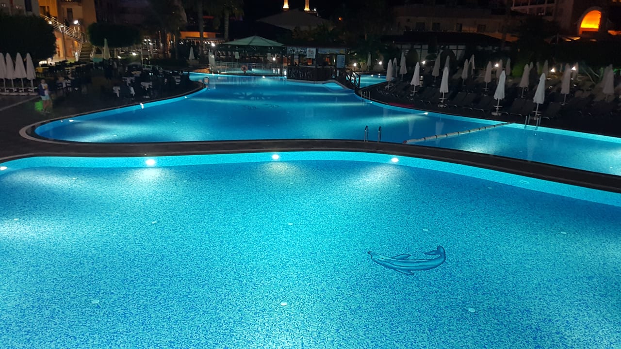 Pool Grand Seker Hotel