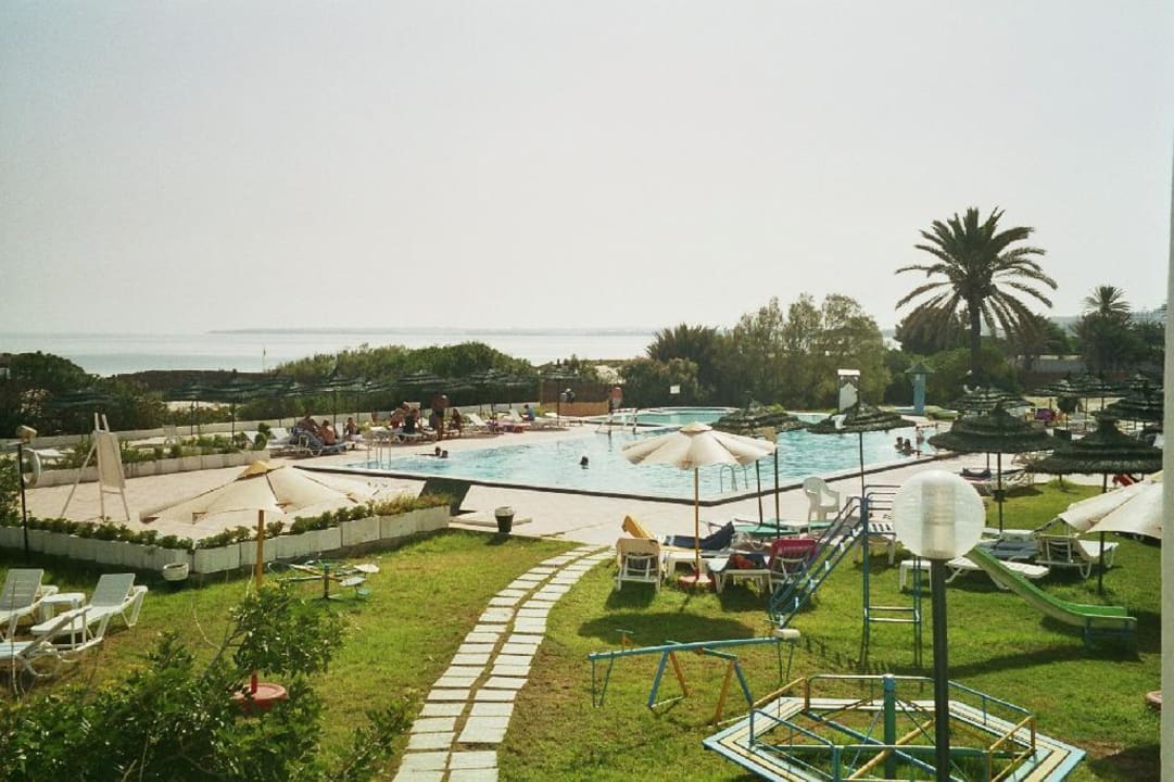 Poolanlage Hotel Neptunia Skanes