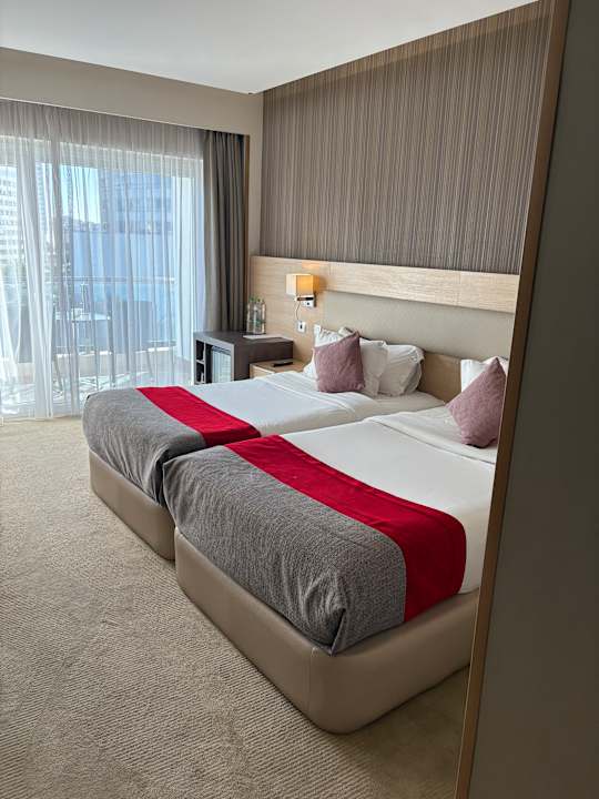 Zimmer Royal Tulip City Center