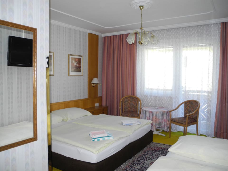 Dreibettzimmer 1.Stock mit Balkon Hotel Rosner