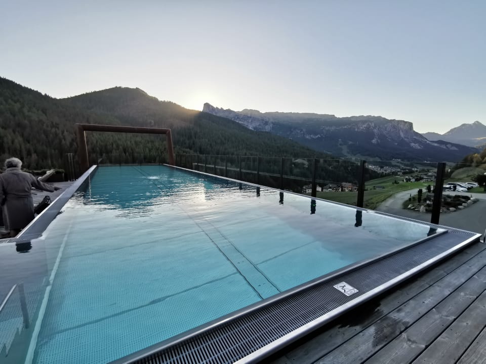 Pool Dolomiti Wellness Hotel Fanes