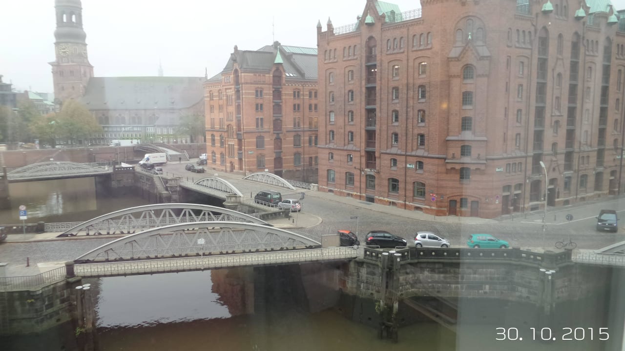 So viele Brücken... AMERON Hamburg Hotel Speicherstadt