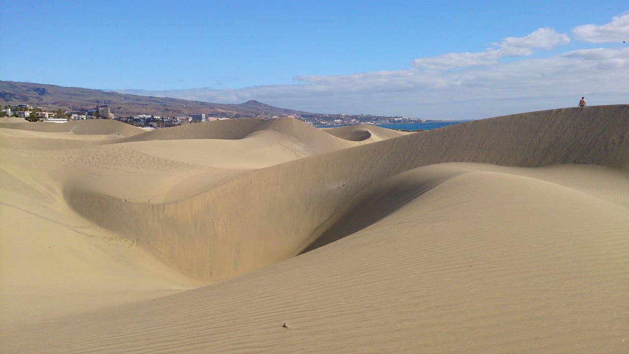 Wanderung über die Dünen zum Strand Bungalows Cordial Sandy Golf