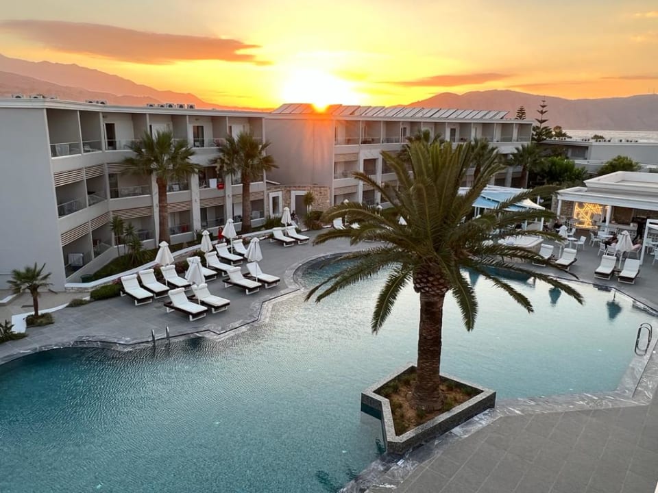 Pool Mythos Palace Resort & Spa