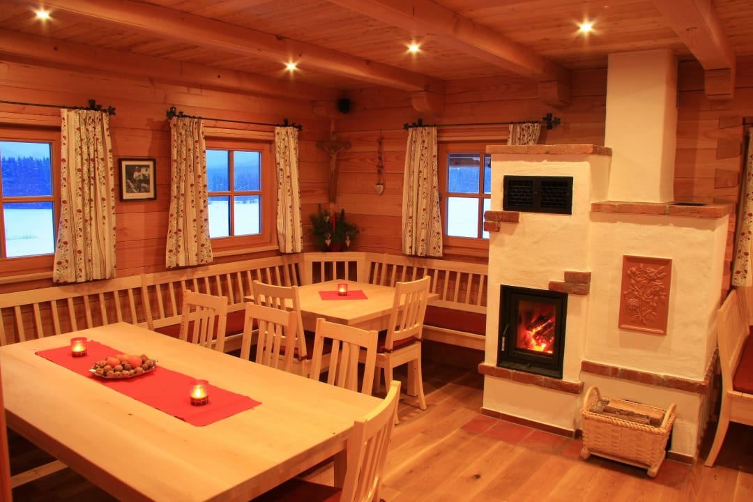 Almhütte Innenansicht Familienferienhof Wenighof