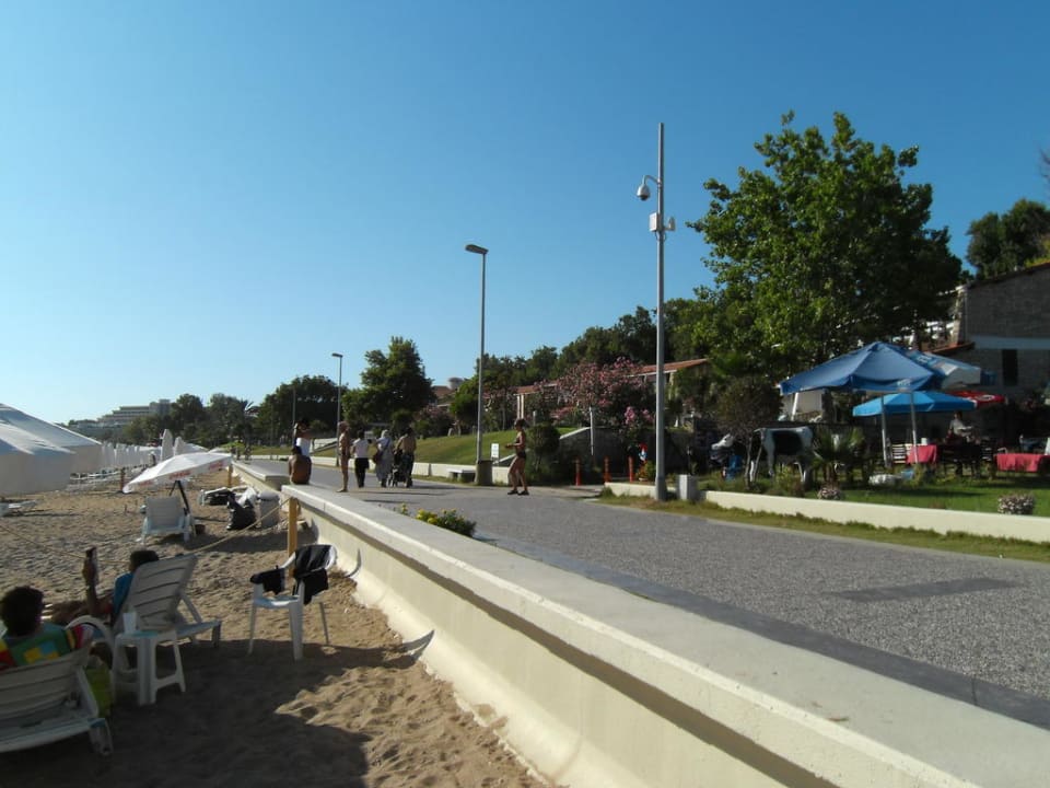 Strandpromenade Hotel Sirma