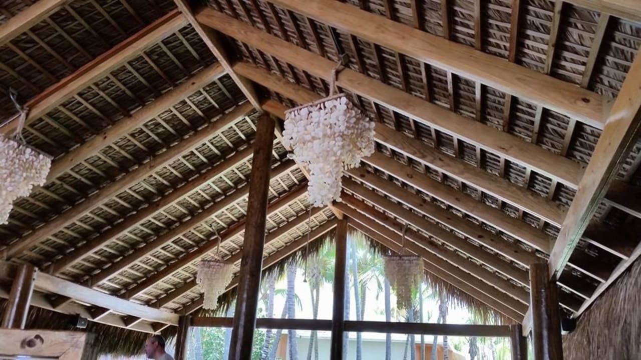 Decke des Mittagsrestaurants Grand Palladium Punta Cana Resort & Spa