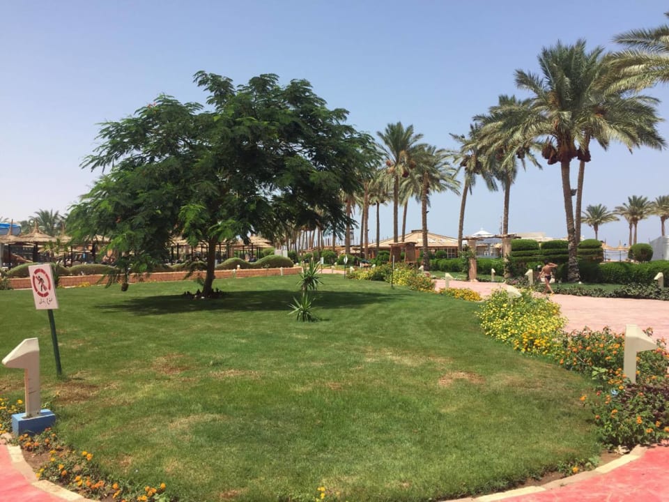 Gartenanlage Sea Beach Aqua Park Resort Managed by Blue Resorts