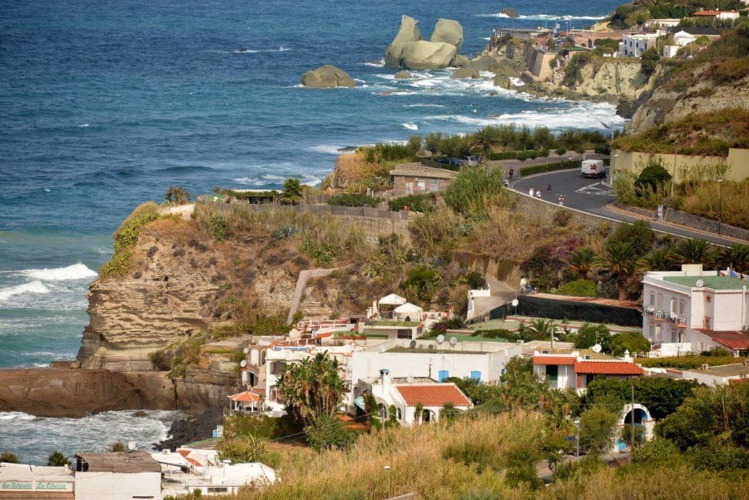 Výhled na hotel Riva del SOL Hotel Riva del Sole