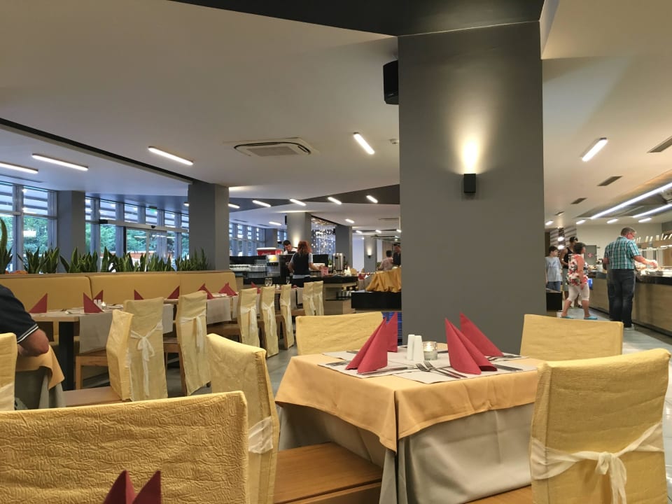 Hauptrestaurant (abends) HVD Viva Club Hotel