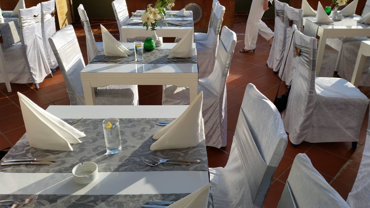 Restaurant am Hotelgeburtstag Hotel Grand Side