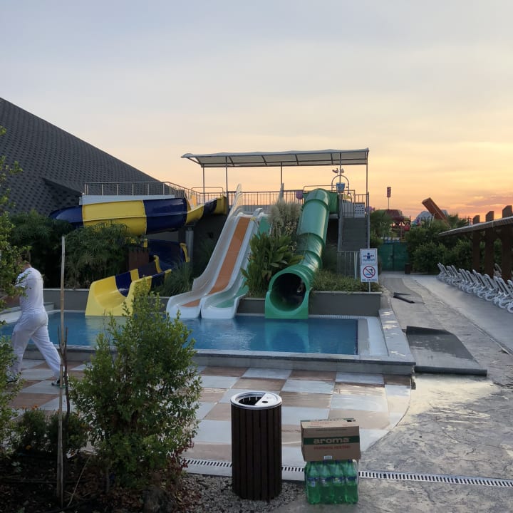 Sport & Freizeit Adalya Elite Lara