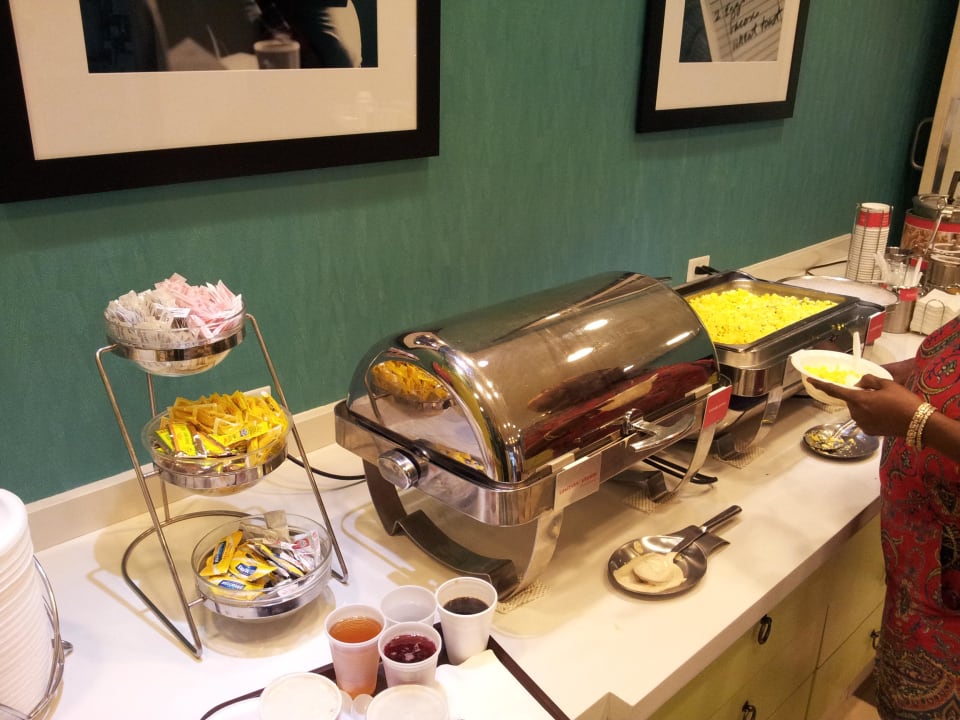Ham and Eggs Hotel Hampton Inn & Suites San Juan