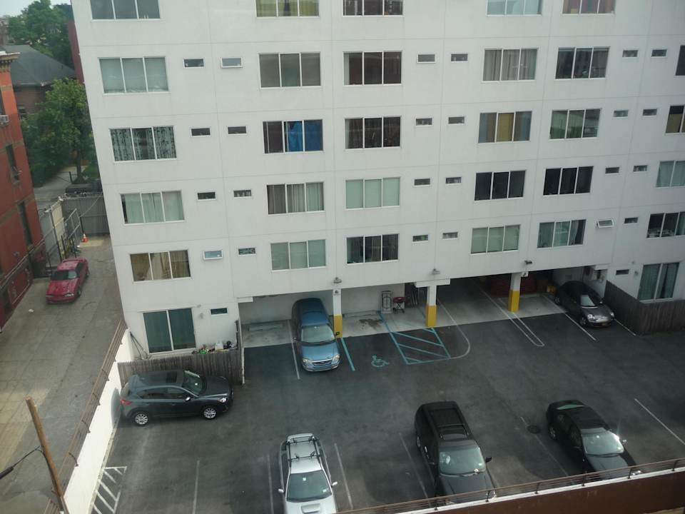 Ausblick auf den Hinterhof Arena Hotel