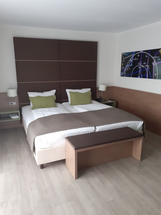 Zimmer Lindner Düsseldorf Airport, part of JdV by Hyatt