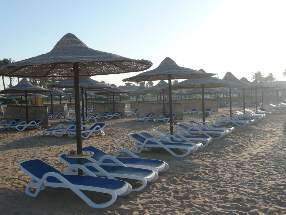 Weitläufiger Sandstrand Cleopatra Luxury Resort Makadi Bay