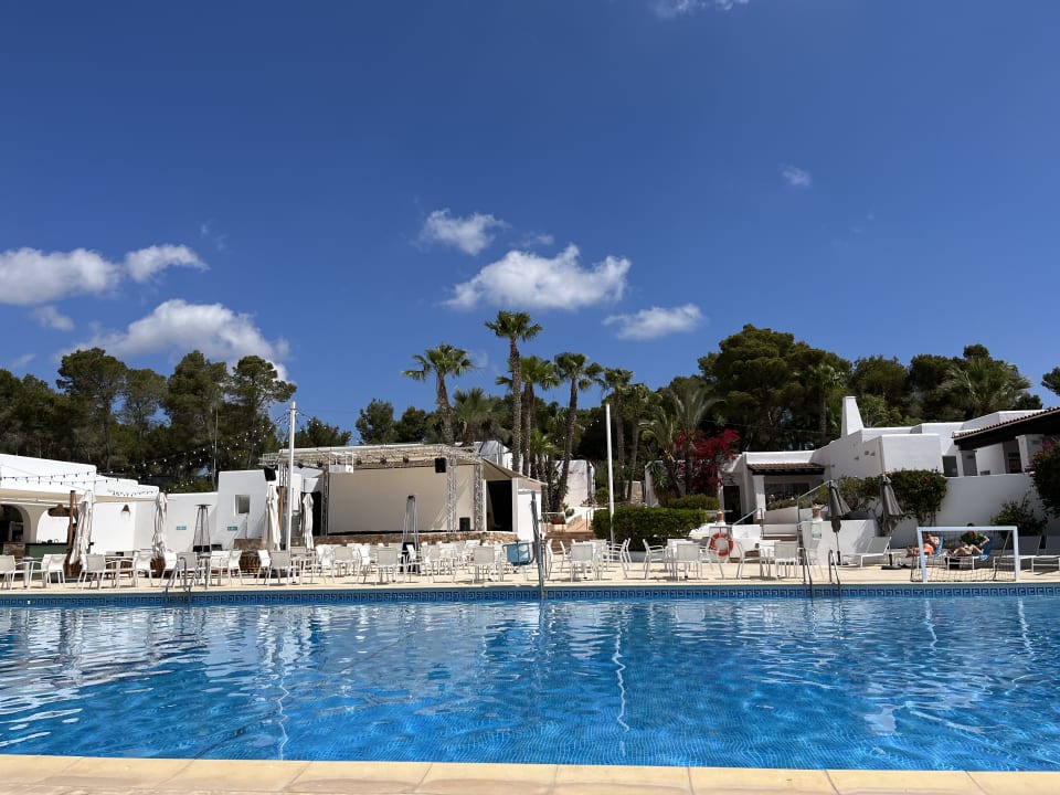 Pool Cala Llenya Resort Ibiza