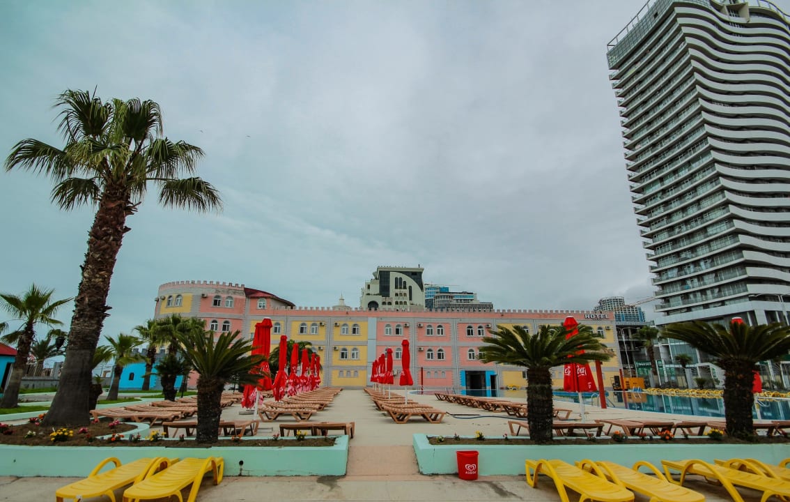 Außenansicht Hotel Aquapark Batumi