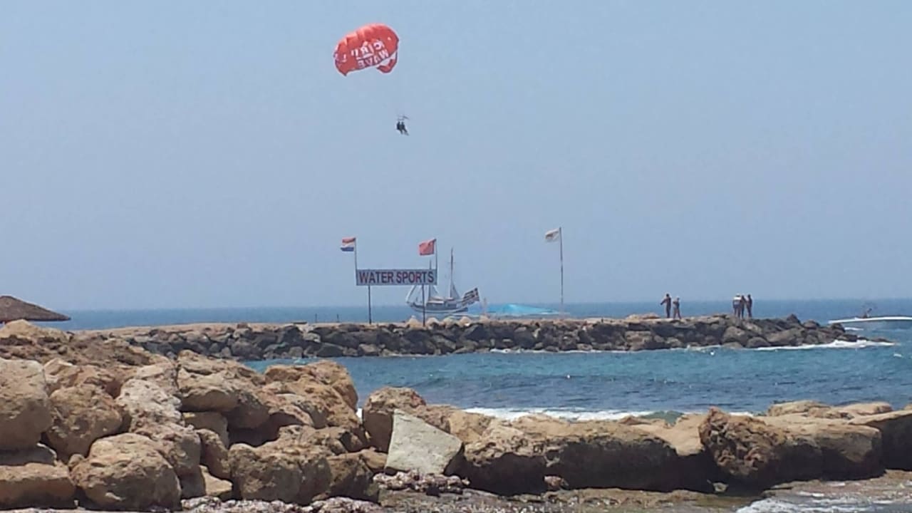 Hotel ''Constantinov Bros Athena Beach'' Constantinou Bros Athena Beach Hotel