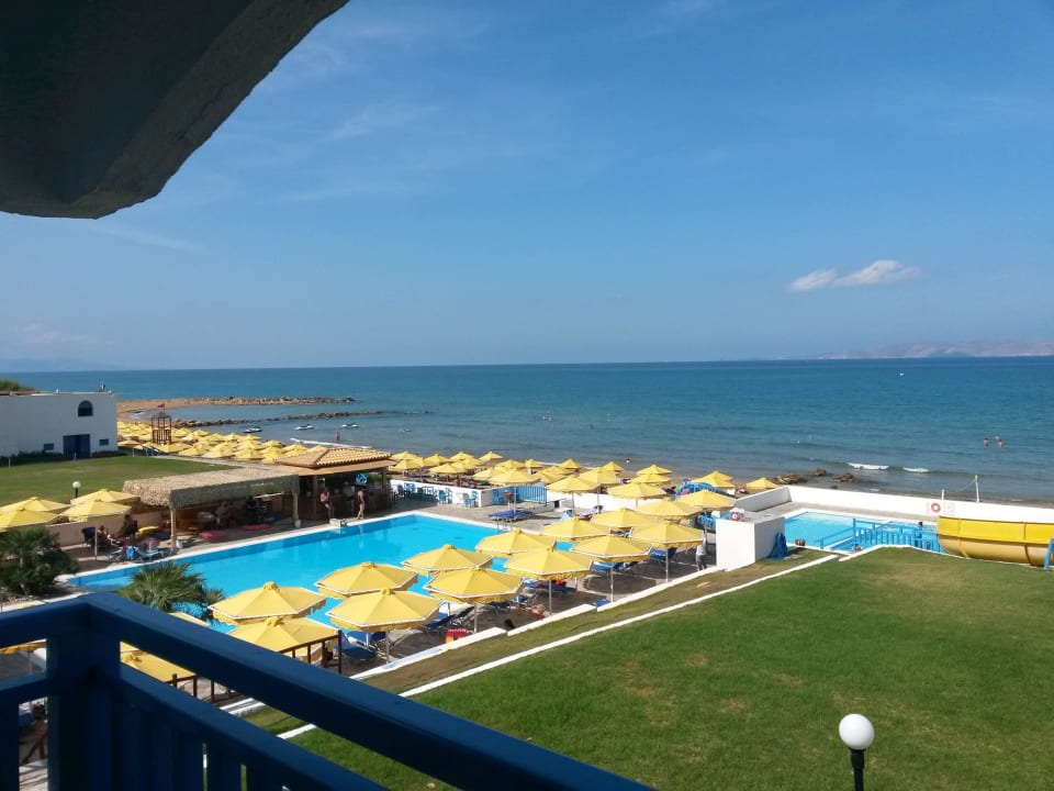 Blick von Zimmer 345 Mitsis Rinela