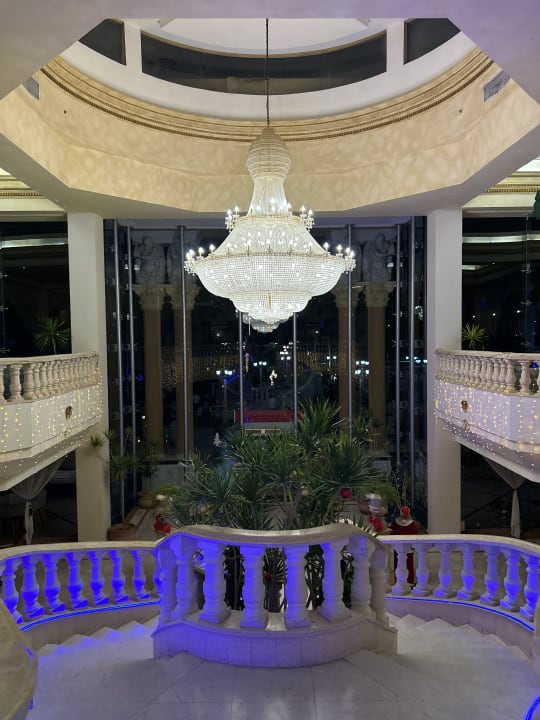 Lobby Hotel Titanic Palace
