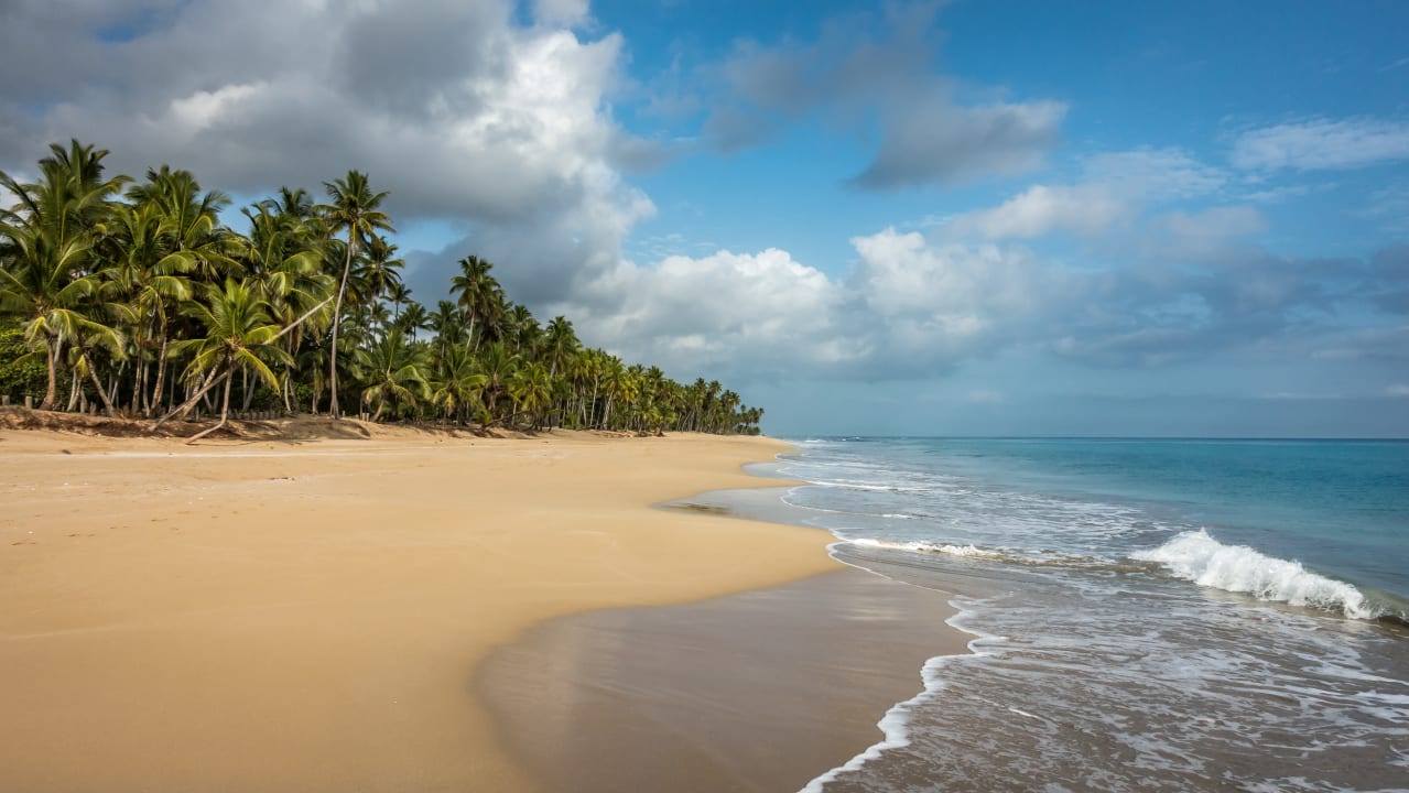Strand Viva V Samana by Wyndham – Adults Only