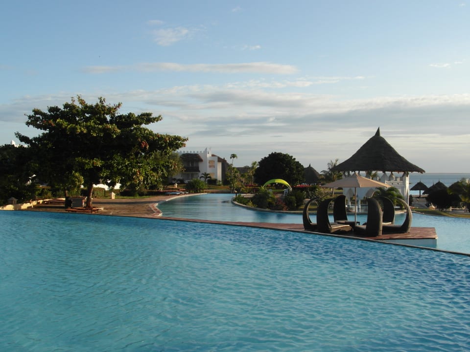 Große und tolle Poolanlage Royal Zanzibar Beach Resort