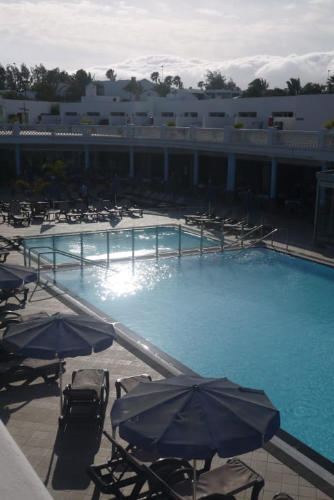 Pool von oben Hotel Las Costas