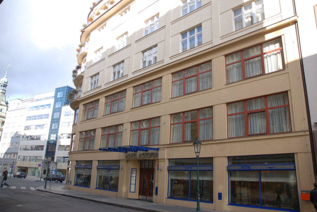 Haupteingang Hotel Astoria