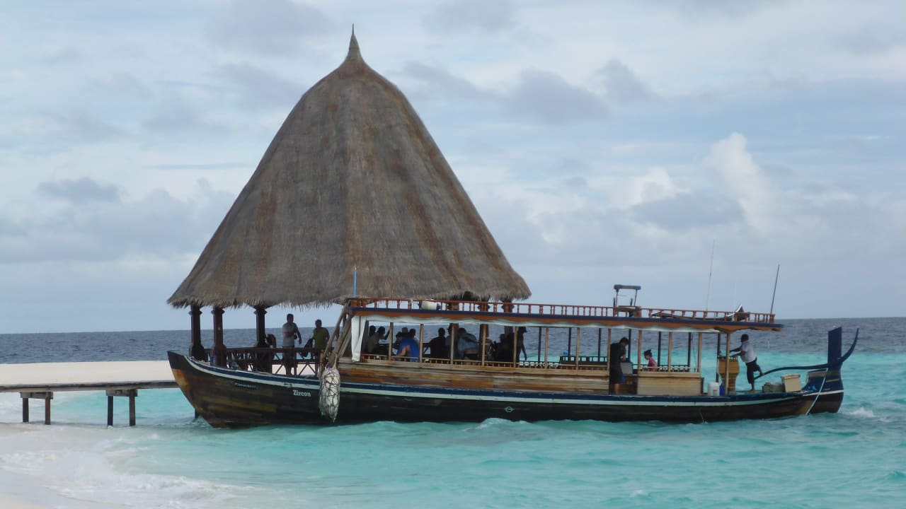 Anlegesteg Angaga Island Resort
